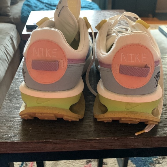 Women’s Nike Sun Club Air Max Sneakers Size 8.5 - Picture 10 of 11